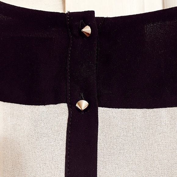 Forever 21 Blouse - Picture 3 of 8